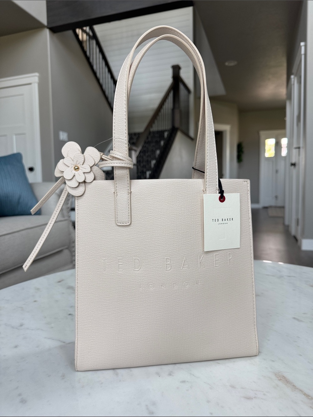 NWT Ted Baker The Icon Small Cream Structured Tote + Flower Charm